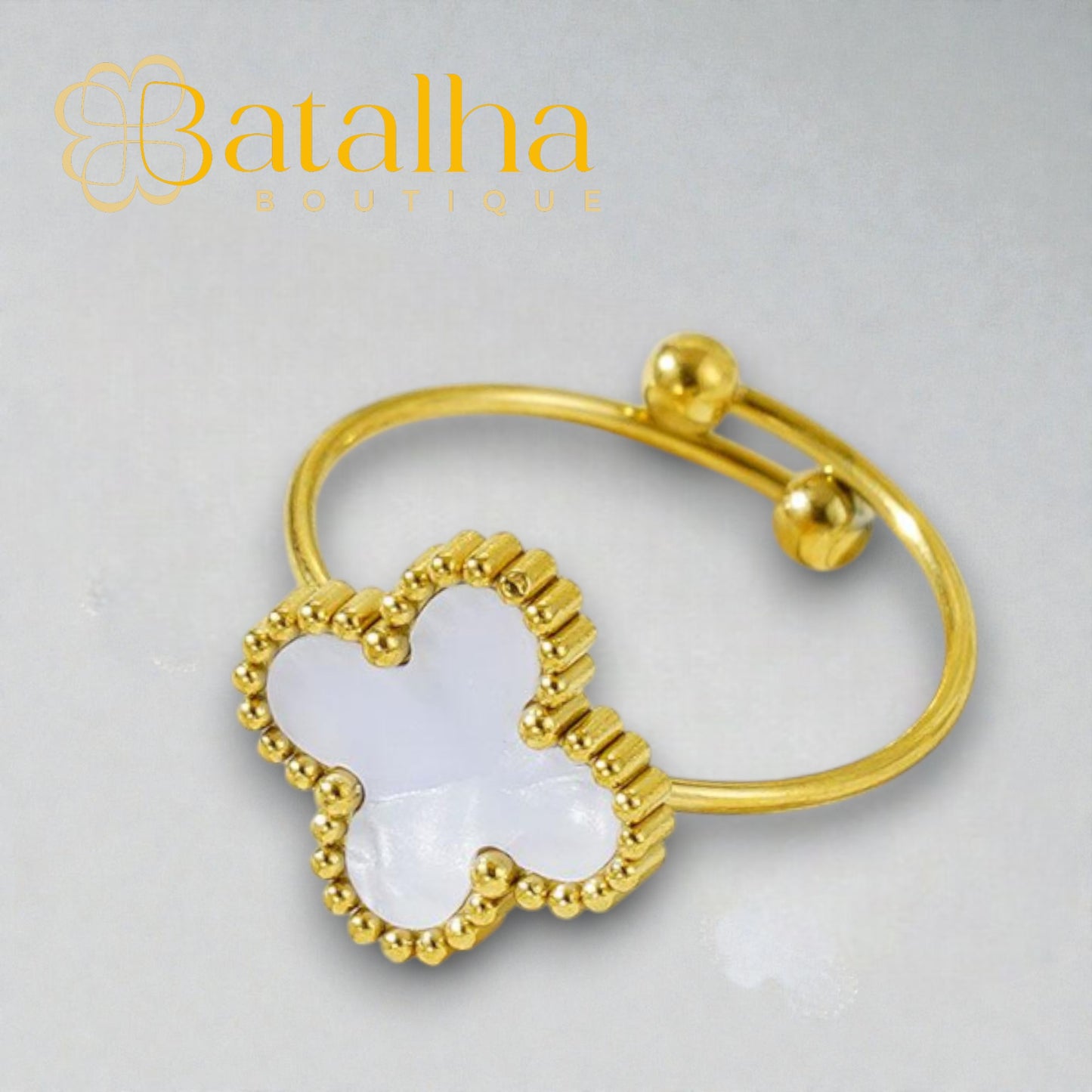 Classic Clover Ring