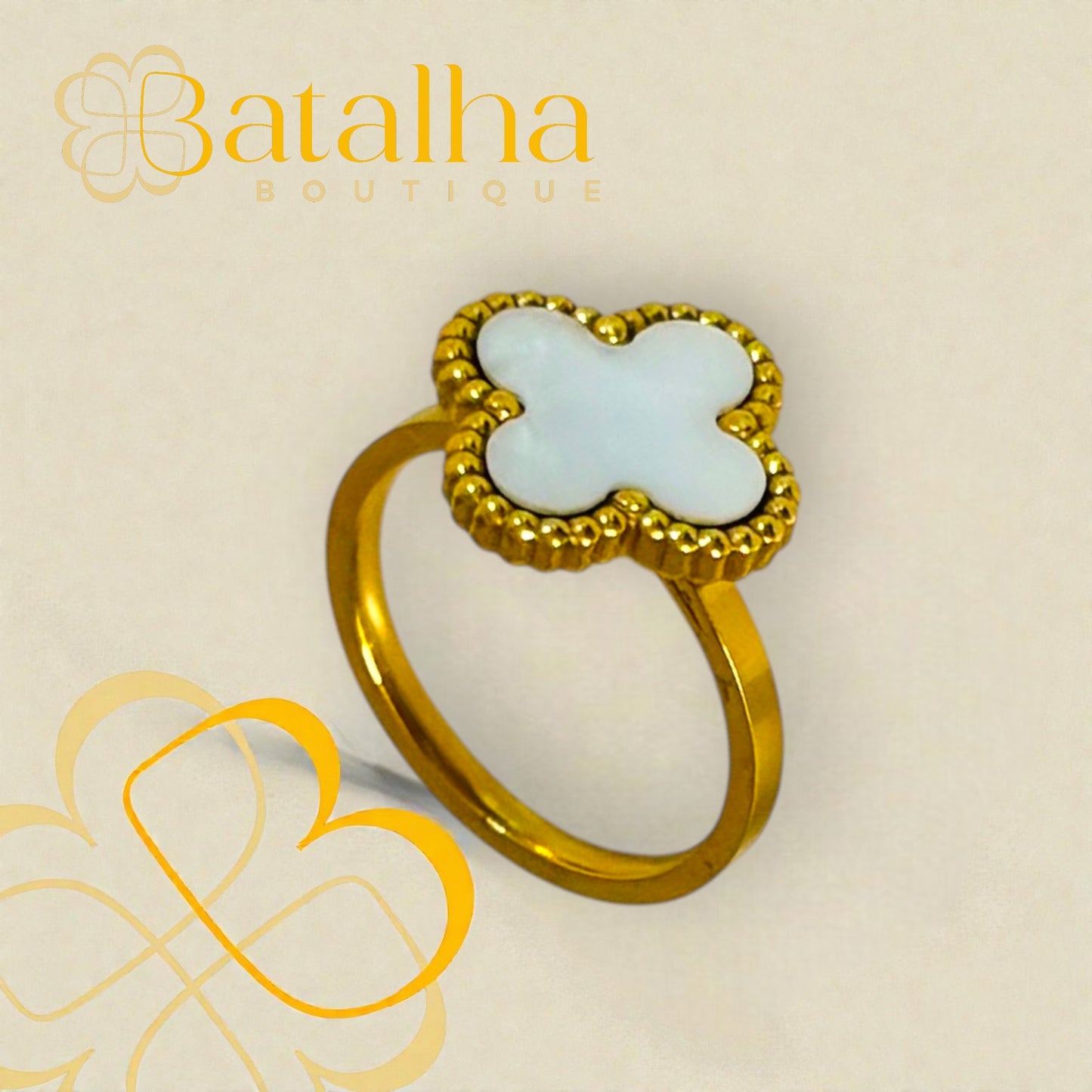 Clover Ring